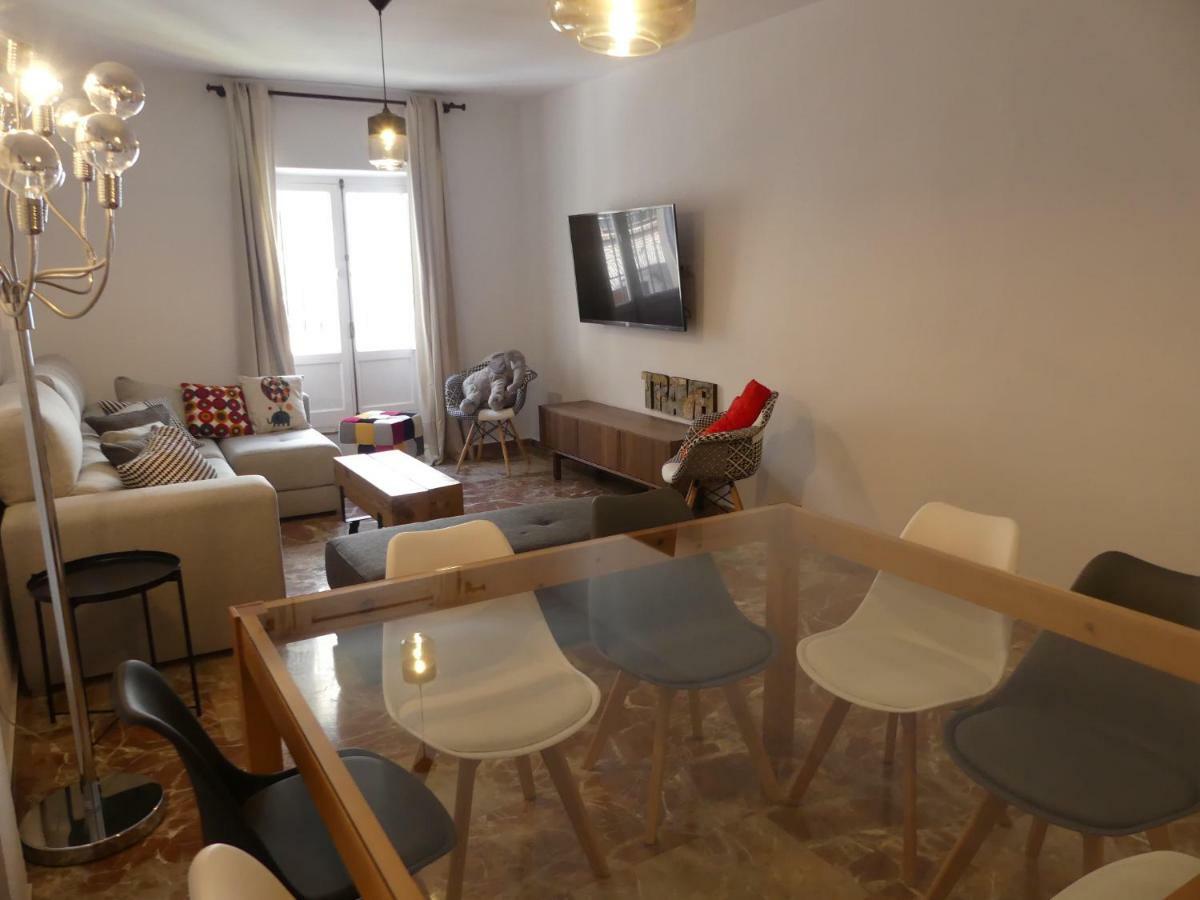 Gatu Premium Villa Aramburu, " Preferente Mayores De 25 Anos Y Familias " El Puerto de Santa Maria Exterior photo